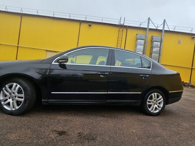 Черный Фольксваген Пассат, объемом двигателя 2 л и пробегом 340 тыс. км за 2857 $, фото 2 на Automoto.ua