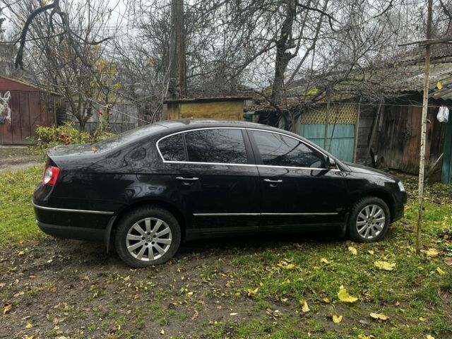 Черный Фольксваген Пассат, объемом двигателя 2 л и пробегом 204 тыс. км за 6800 $, фото 1 на Automoto.ua