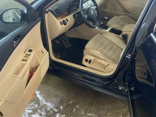 Черный Фольксваген Пассат, объемом двигателя 2 л и пробегом 250 тыс. км за 6100 $, фото 8 на Automoto.ua