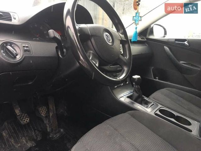 Черный Фольксваген Пассат, объемом двигателя 2 л и пробегом 201 тыс. км за 6500 $, фото 2 на Automoto.ua