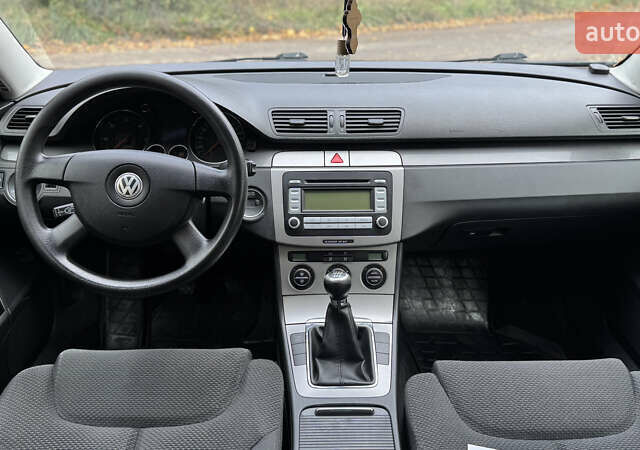 Чорний Фольксваген Пассат, об'ємом двигуна 1.97 л та пробігом 307 тис. км за 6600 $, фото 13 на Automoto.ua