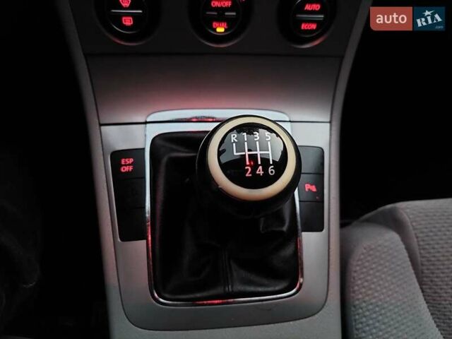 Черный Фольксваген Пассат, объемом двигателя 0 л и пробегом 186 тыс. км за 7777 $, фото 74 на Automoto.ua