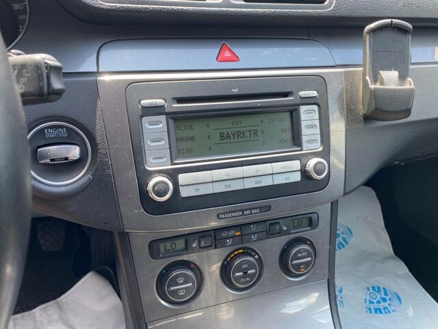 Черный Фольксваген Пассат, объемом двигателя 1.6 л и пробегом 285 тыс. км за 6500 $, фото 12 на Automoto.ua