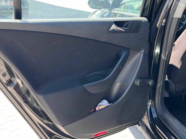 Чорний Фольксваген Пассат, об'ємом двигуна 2 л та пробігом 164 тис. км за 5790 $, фото 23 на Automoto.ua