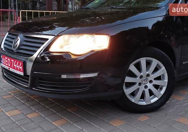 Черный Фольксваген Пассат, объемом двигателя 0 л и пробегом 186 тыс. км за 7777 $, фото 54 на Automoto.ua