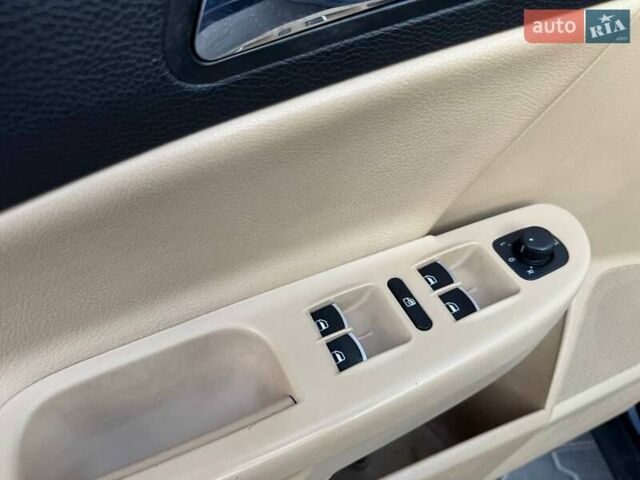 Черный Фольксваген Пассат, объемом двигателя 1.98 л и пробегом 258 тыс. км за 7350 $, фото 25 на Automoto.ua