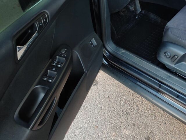 Черный Фольксваген Пассат, объемом двигателя 2 л и пробегом 260 тыс. км за 5300 $, фото 10 на Automoto.ua