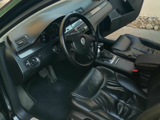 Черный Фольксваген Пассат, объемом двигателя 2 л и пробегом 278 тыс. км за 6150 $, фото 8 на Automoto.ua