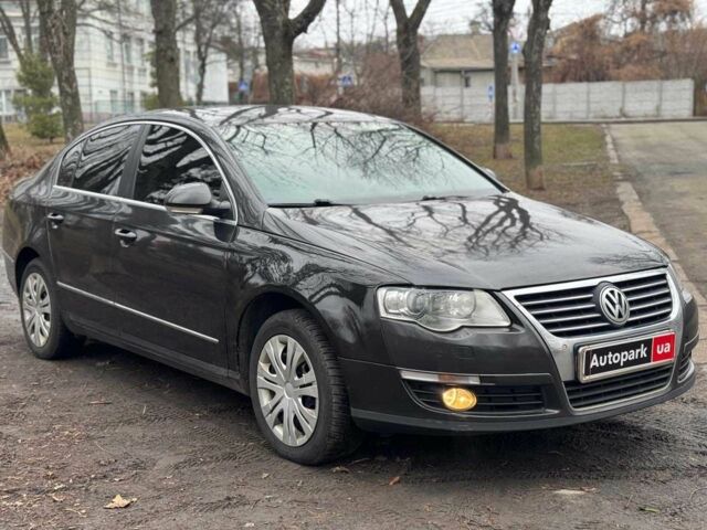 Черный Фольксваген Пассат, объемом двигателя 2 л и пробегом 390 тыс. км за 6290 $, фото 2 на Automoto.ua