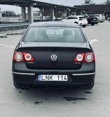 Черный Фольксваген Пассат, объемом двигателя 2 л и пробегом 251 тыс. км за 1650 $, фото 4 на Automoto.ua