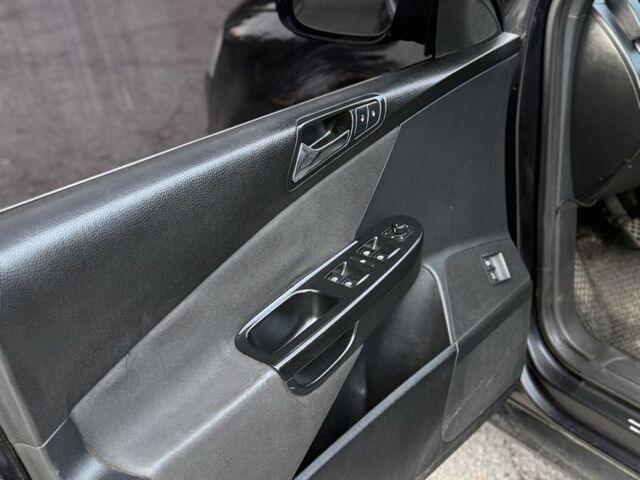 Черный Фольксваген Пассат, объемом двигателя 1.9 л и пробегом 360 тыс. км за 6100 $, фото 12 на Automoto.ua