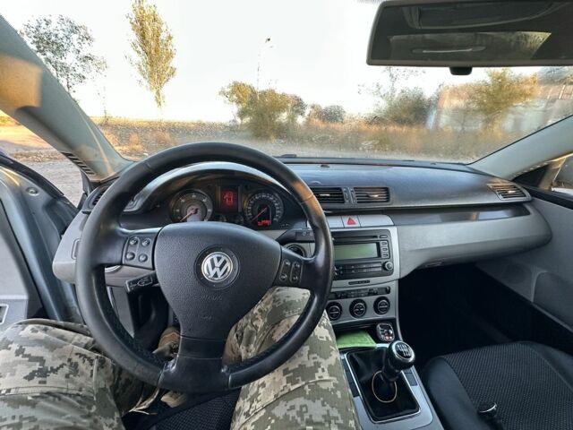 Черный Фольксваген Пассат, объемом двигателя 0 л и пробегом 290 тыс. км за 2950 $, фото 14 на Automoto.ua