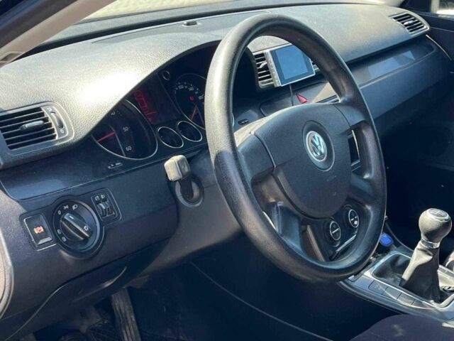 Чорний Фольксваген Пассат, об'ємом двигуна 2 л та пробігом 164 тис. км за 5790 $, фото 11 на Automoto.ua