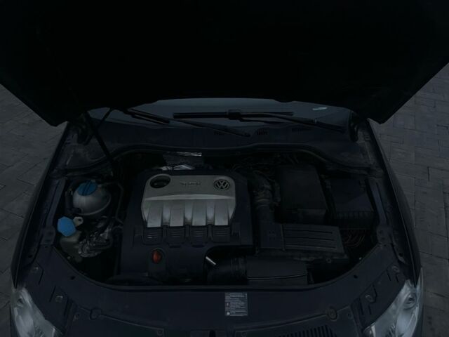 Черный Фольксваген Пассат, объемом двигателя 2 л и пробегом 271 тыс. км за 5750 $, фото 9 на Automoto.ua