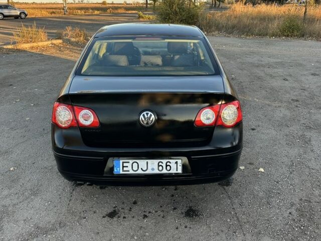 Черный Фольксваген Пассат, объемом двигателя 0 л и пробегом 290 тыс. км за 2950 $, фото 7 на Automoto.ua