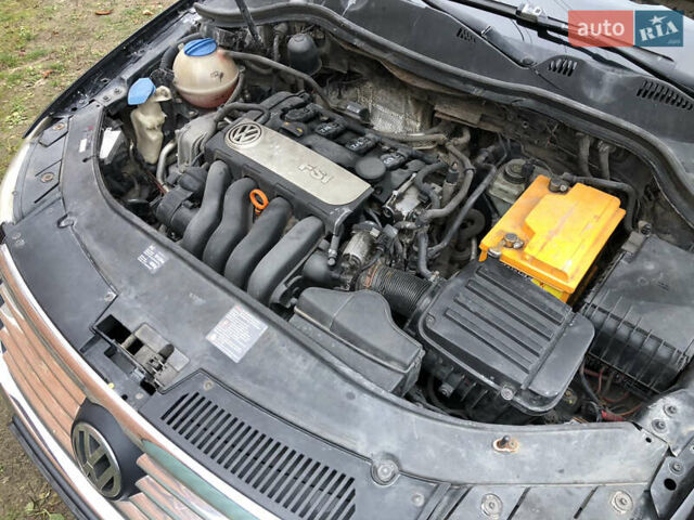 Черный Фольксваген Пассат, объемом двигателя 1.8 л и пробегом 300 тыс. км за 4500 $, фото 9 на Automoto.ua