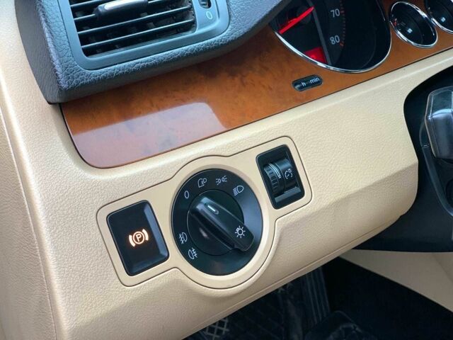 Черный Фольксваген Пассат, объемом двигателя 2 л и пробегом 365 тыс. км за 6690 $, фото 23 на Automoto.ua