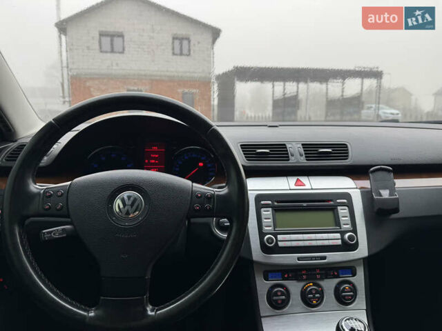 Черный Фольксваген Пассат, объемом двигателя 1.98 л и пробегом 210 тыс. км за 6600 $, фото 7 на Automoto.ua