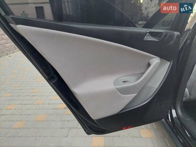 Черный Фольксваген Пассат, объемом двигателя 0 л и пробегом 186 тыс. км за 7777 $, фото 32 на Automoto.ua