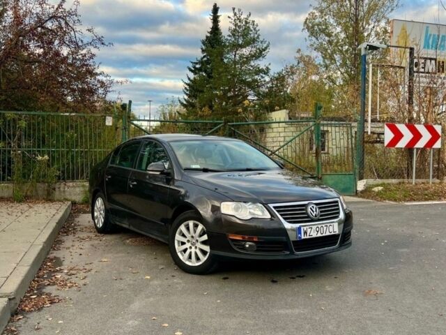 Черный Фольксваген Пассат, объемом двигателя 2 л и пробегом 240 тыс. км за 1650 $, фото 2 на Automoto.ua