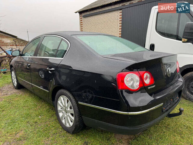 Чорний Фольксваген Пассат, об'ємом двигуна 1.6 л та пробігом 208 тис. км за 6490 $, фото 3 на Automoto.ua