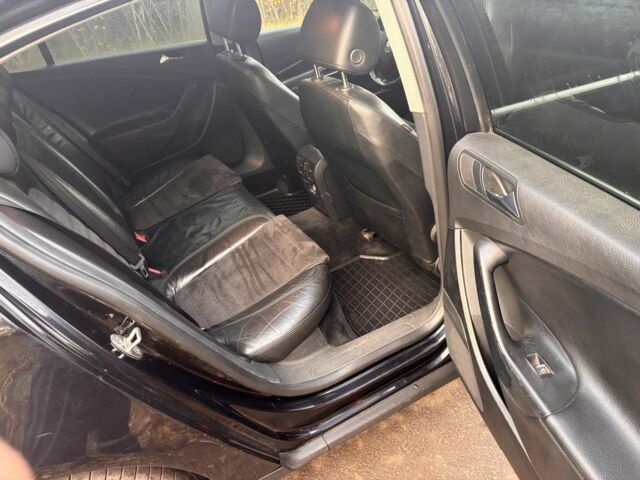 Чорний Фольксваген Пассат, об'ємом двигуна 2 л та пробігом 210 тис. км за 5800 $, фото 5 на Automoto.ua