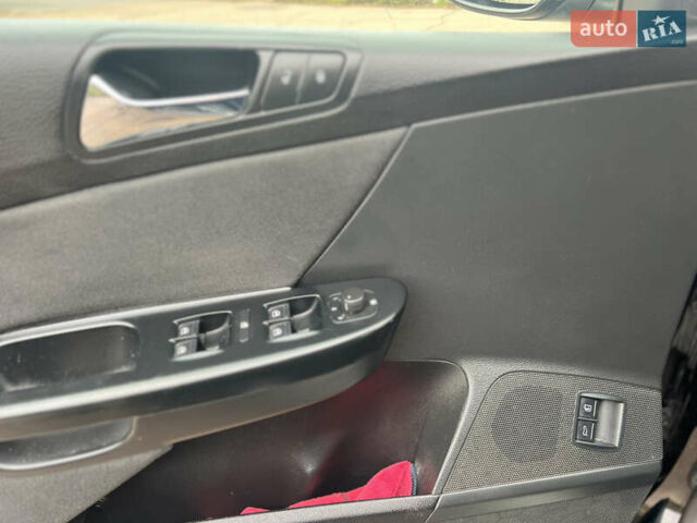 Фольксваген Пассат 2007 у Нежине на Automoto.ua Чорний Фольксваген Пассат, об'ємом двигуна 2 л та пробігом 138 тис. км за 6500 $, фото 33 на Automoto.ua
