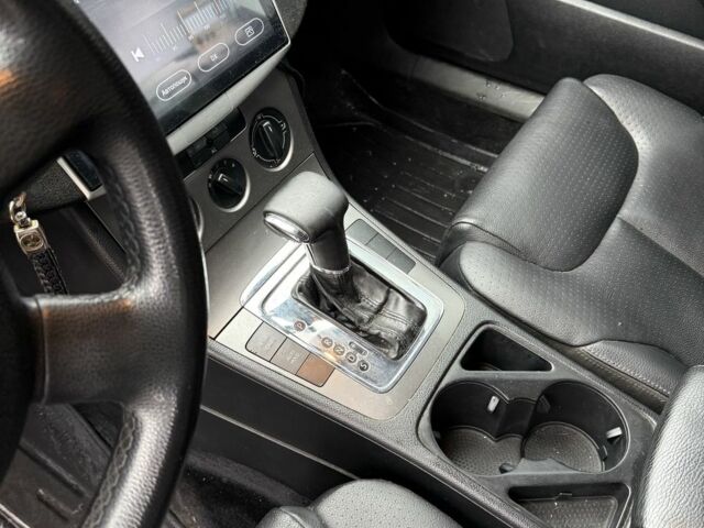 Черный Фольксваген Пассат, объемом двигателя 2 л и пробегом 200 тыс. км за 3199 $, фото 10 на Automoto.ua