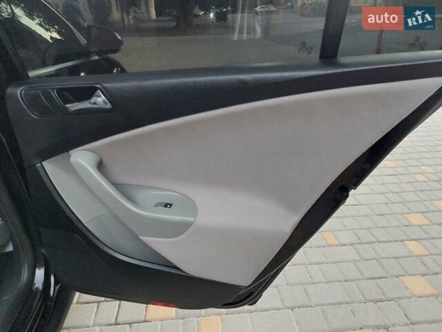 Черный Фольксваген Пассат, объемом двигателя 0 л и пробегом 186 тыс. км за 7777 $, фото 35 на Automoto.ua