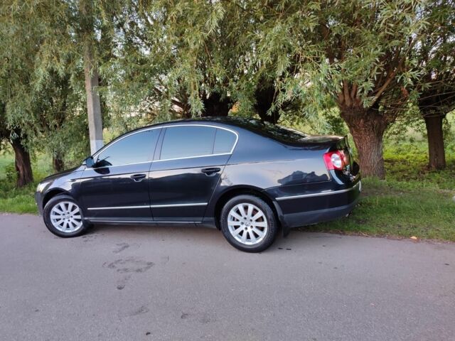 Черный Фольксваген Пассат, объемом двигателя 2 л и пробегом 260 тыс. км за 5300 $, фото 6 на Automoto.ua