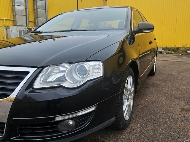 Черный Фольксваген Пассат, объемом двигателя 2 л и пробегом 340 тыс. км за 2857 $, фото 10 на Automoto.ua