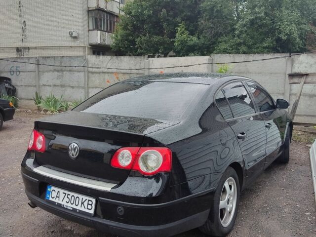 Чорний Фольксваген Пассат, об'ємом двигуна 1.6 л та пробігом 228 тис. км за 7200 $, фото 11 на Automoto.ua
