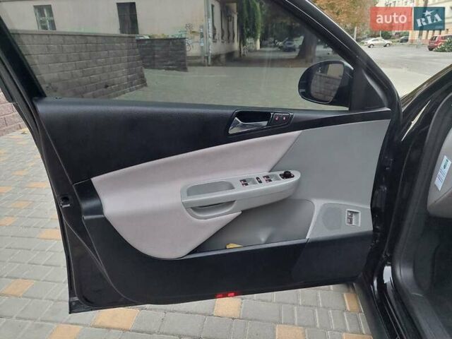 Черный Фольксваген Пассат, объемом двигателя 0 л и пробегом 186 тыс. км за 7777 $, фото 22 на Automoto.ua