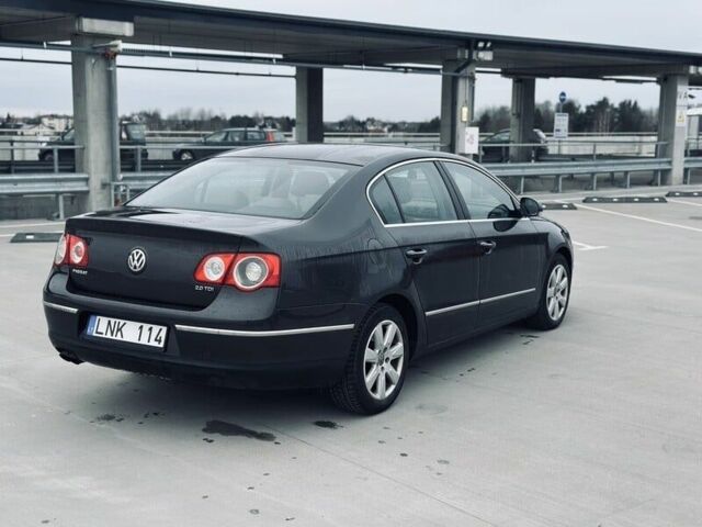 Черный Фольксваген Пассат, объемом двигателя 2 л и пробегом 251 тыс. км за 1650 $, фото 3 на Automoto.ua