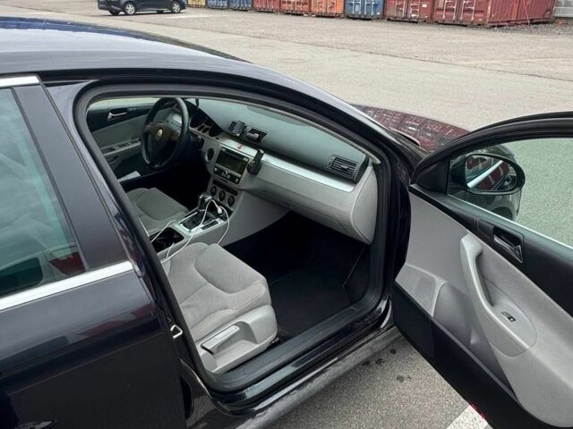 Черный Фольксваген Пассат, объемом двигателя 2 л и пробегом 400 тыс. км за 6300 $, фото 7 на Automoto.ua