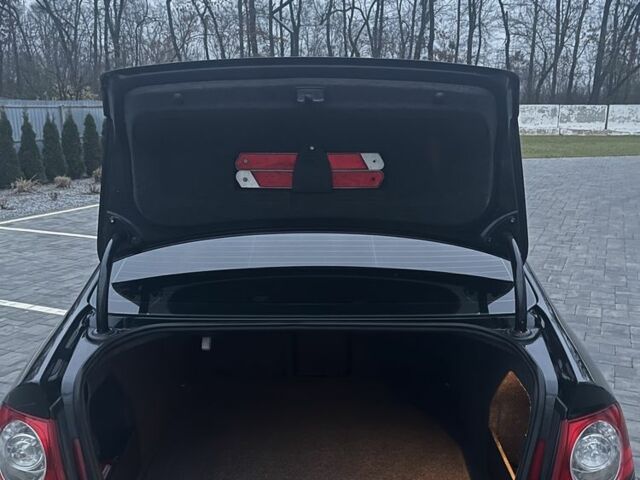 Черный Фольксваген Пассат, объемом двигателя 2 л и пробегом 271 тыс. км за 5750 $, фото 10 на Automoto.ua