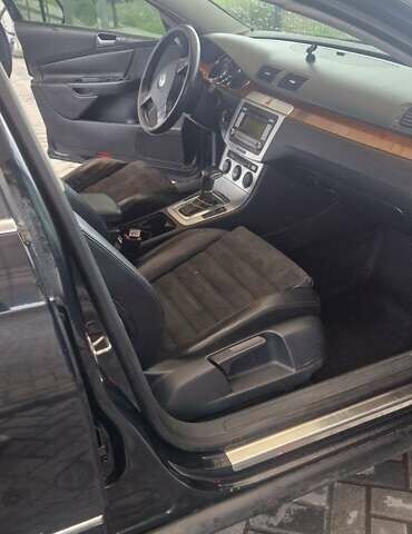 Чорний Фольксваген Пассат, об'ємом двигуна 2 л та пробігом 269 тис. км за 6500 $, фото 6 на Automoto.ua