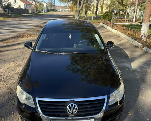 Черный Фольксваген Пассат, объемом двигателя 1.97 л и пробегом 326 тыс. км за 5500 $, фото 1 на Automoto.ua