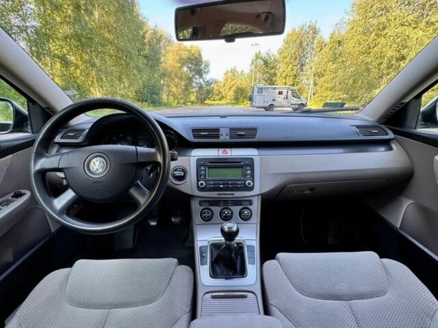 Чорний Фольксваген Пассат, об'ємом двигуна 1.9 л та пробігом 245 тис. км за 1950 $, фото 8 на Automoto.ua