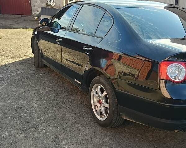 Чорний Фольксваген Пассат, об'ємом двигуна 1.97 л та пробігом 205 тис. км за 7200 $, фото 7 на Automoto.ua