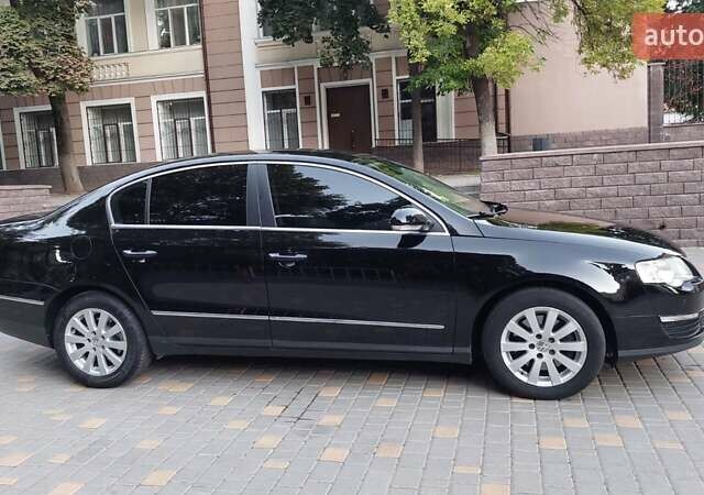 Черный Фольксваген Пассат, объемом двигателя 0 л и пробегом 186 тыс. км за 7777 $, фото 4 на Automoto.ua