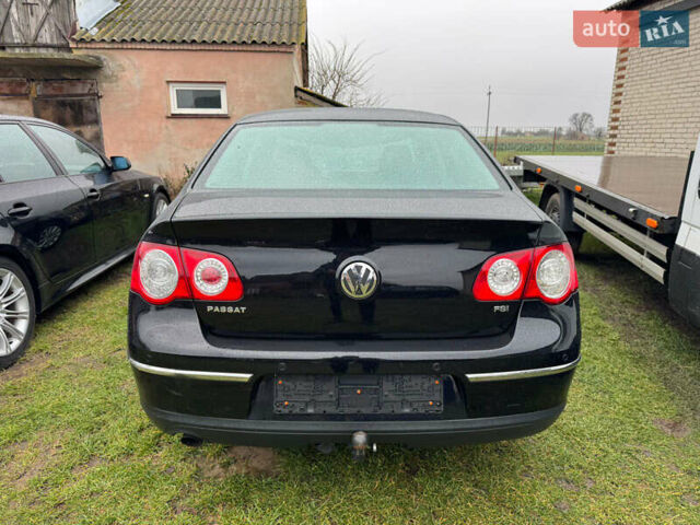 Чорний Фольксваген Пассат, об'ємом двигуна 1.6 л та пробігом 208 тис. км за 6490 $, фото 4 на Automoto.ua