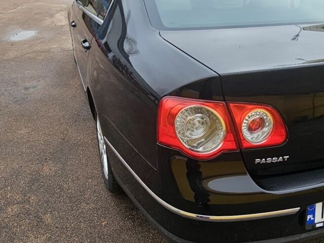 Черный Фольксваген Пассат, объемом двигателя 2 л и пробегом 340 тыс. км за 2857 $, фото 14 на Automoto.ua