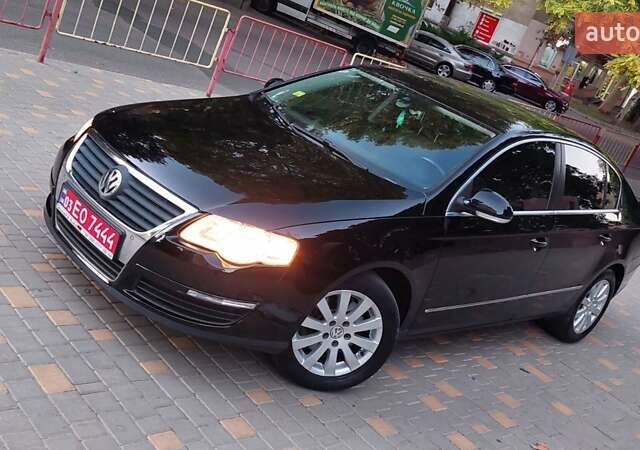 Черный Фольксваген Пассат, объемом двигателя 0 л и пробегом 186 тыс. км за 7777 $, фото 55 на Automoto.ua