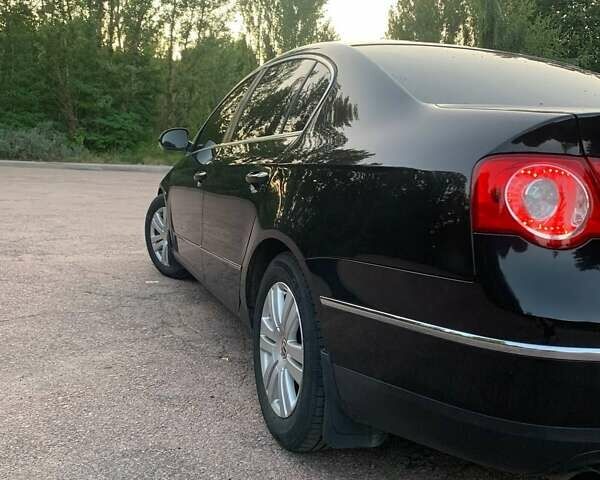 Черный Фольксваген Пассат, объемом двигателя 1.97 л и пробегом 254 тыс. км за 8000 $, фото 6 на Automoto.ua