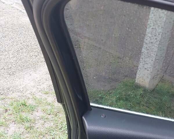 Черный Фольксваген Пассат, объемом двигателя 1.97 л и пробегом 249 тыс. км за 7500 $, фото 7 на Automoto.ua