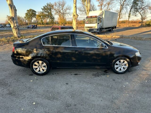 Черный Фольксваген Пассат, объемом двигателя 0 л и пробегом 290 тыс. км за 2950 $, фото 4 на Automoto.ua