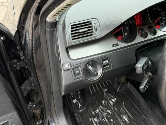 Черный Фольксваген Пассат, объемом двигателя 2 л и пробегом 200 тыс. км за 3199 $, фото 9 на Automoto.ua