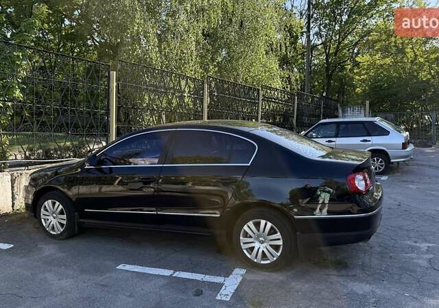 Черный Фольксваген Пассат, объемом двигателя 1.98 л и пробегом 237 тыс. км за 7500 $, фото 2 на Automoto.ua