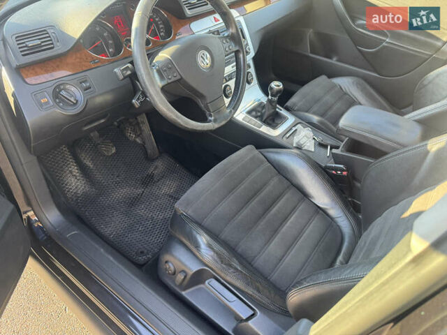 Черный Фольксваген Пассат, объемом двигателя 1.98 л и пробегом 354 тыс. км за 6200 $, фото 8 на Automoto.ua
